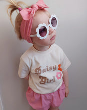 Load image into Gallery viewer, Daisy Girl
