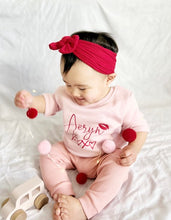Load image into Gallery viewer, Personalised Pink XOXO Sweatshirt
