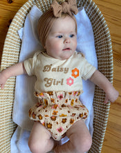 Load image into Gallery viewer, Daisy Girl
